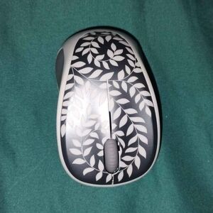 Wireless Mouse with Leaf Pattern